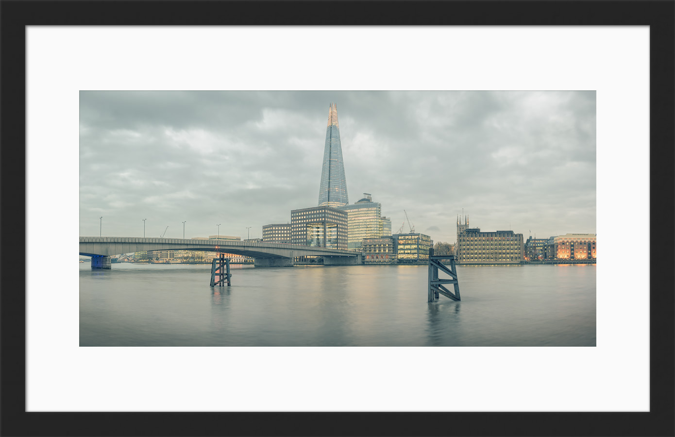 The framed print of Planate London